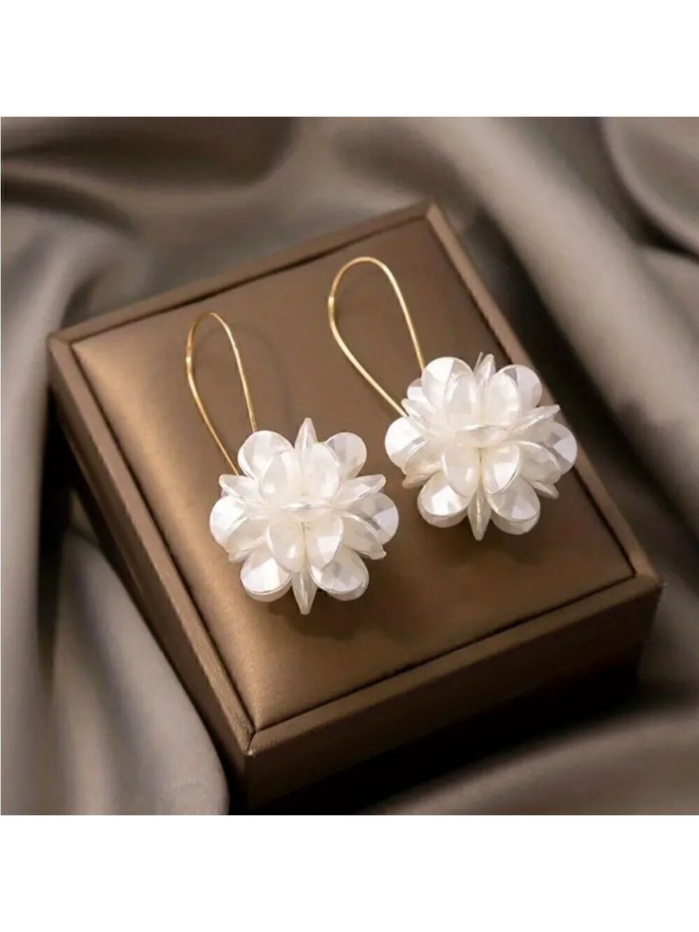 Bohemian White Flower Earrings for Women 3D Floral Earrings
